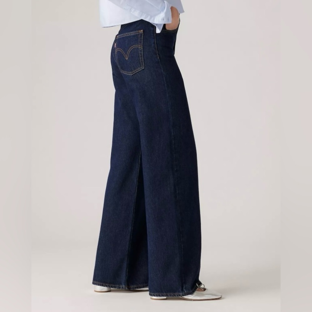NWOT Levi's Ribcage Wide Leg in Dark Wash